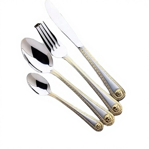 Ensemble de couverts jetables traditionnels de mariage en acier inoxydable doré 4 pièces (couteau, cuillère, fourchette) – Nouveauté en gros - Product Image 2