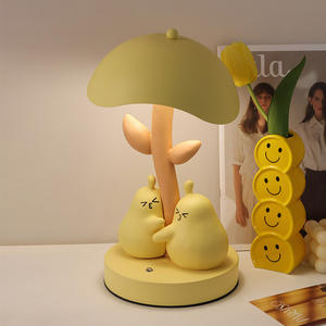 Creativo lindo abrazando pera lámpara de mesa dormitorio lámpara de noche moderna <span class=keywords><strong>minimalista</strong></span> Luz de lujo Senior Sentido de regalo de cumpleaños niñas - Product Image 4