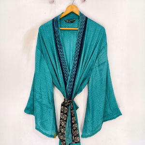Robe en soie longue jusqu'aux chevilles pour elle, robe multicolores, robe de nuit, robe indienne vintage en soie recyclée, kimono en sari. - Product Image 1