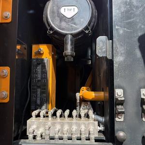 Excavatrice d'occasion Hyundai 220-9S en bon état, machine de construction avec moteur Cummins, en stock, à vendre - Product Image 6