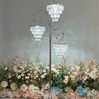 Lustre de sol vintage à 3 têtes avec cristaux LED pour allée, éclairage de guidage de chemin, idéal pour mariages, fêtes, événements et cérémonies