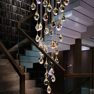 Lâmpadas de teto luxuosas suspensas de metal de cristal de latão dourado lustre LED luzes pendentes de cabeceira para sala de estar