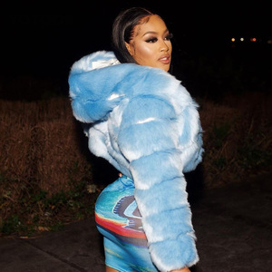 Nuova <span class=keywords><strong>Giacca</strong></span> Corta in Vera Pelliccia di Volpe Naturale Moda Invernale 2026 per Donna - Product Image 5