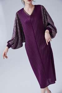 Vestido de moral de mujer suelto con cuello en V de alta calidad en el vestido largo plisado de talla grande - Product Image 2