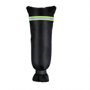 Couverture isolante réfléchissante en polyester imperméable pour robinet extérieur hivernal - Product Image 2