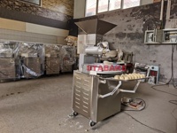 Machine à diviseur et à raboteuse, Machine pour modeler la pâte MP45/2, avec trémie