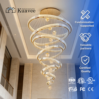 Projet de décoration intérieure d'appartement, salon, couloir, cuisine, éclairage circulaire, lampe suspendue, lustre en cristal