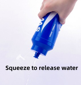 Botella Deportiva de Plástico PE Multifuncional de 32 oz/1000 ml con Logotipo Personalizado al por Mayor, para Bebidas Deportivas al Aire Libre - Product Image 5
