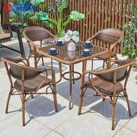Chaise de bistrot de jardin en rotin PE Ensemble de table rectangulaire pour salle à manger en plein air Balcon Restaurant Couleur bois Chaise en osier PE Table en verre