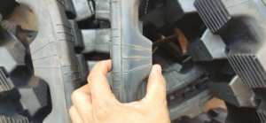 Chenilles en caoutchouc 320x84x54 320x52.5x94 320x52.5x80, matériau en caoutchouc hautement résistant à l'usure, noyau en acier renforcé collé au caoutchouc - Product Image 3