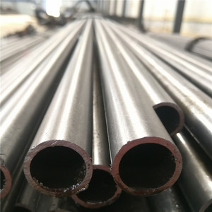 Tubo de Acero al Carbono ASTM A106 de Precisión sin Costuras, Laminado en Caliente, Tubo Redondo para Fluidos, Sin Aleación - Product Image 2