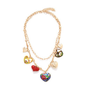 Collier superposé avec breloque en émail coloré de style dessin animé |   Chaîne de perles plaquée or 18 carats, pendentif statement, bijoux unisexe - Product Image 6