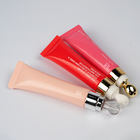 Emballage vide d'huile pour les lèvres de 10ml 20ml pour cosmétiques avec tête en céramique tuyaux de crème pour les yeux en plastique Logo personnalisé Tube de compression de gel pour les yeux