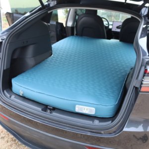 <span class=keywords><strong>Matelas</strong></span> <span class=keywords><strong>gonflable</strong></span> épais et portable pour SUV moderne Tesla Model Y, pliable pour le camping, le lit de voiture et le coffre, idéal pour les voyages en extérieur - Product Image 1