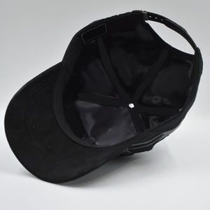 Bonés de Moda Trendy com Logo Personalizado em Bordado 3D Preto com Strass e Lantejoulas com Pin Metálico na Parte Traseira e Aba de Camurça - Product Image 4