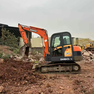 Mini-excavatrice Doosan DH60-7 d'occasion d'origine coréenne, modèles Doosan DH60, DX55, DX60-7, DX80, DX75, Doosan 55, 60, 75, 80 d'occasion à vendre - Product Image 1