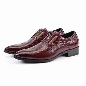 New Red Bottom Mens Leather Shoes Matte Patent Leather Suede Stylist Shoe Rivets Mens Shoe Business Wedding Party Banquet Dress