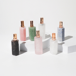 Bouteille de parfum en pierre précieuse, spécimen minéral, Reiki, cadeau en cristal - Product Image 1