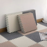 Nouveauté, best-seller, tapis de bain en peluche puzzle 30*30cm, 2cm d'épaisseur, facile à nettoyer, briques de sol en peluche à emboîter, jouet doux à faire soi-même