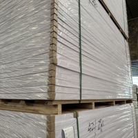 Panneau en mousse PVC blanc résistant aux intempéries pour panneaux publicitaires extérieurs, expositions, surface lisse, panneau rigide en plastique