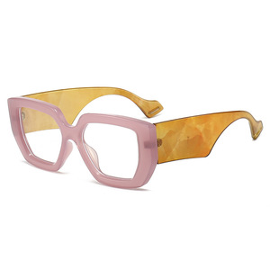 Lunettes de soleil carrées unisexes tendance avec monture épaisse en D, protection UV400, monture en PC, verres transparents en acrylique, dorées - Product Image 1