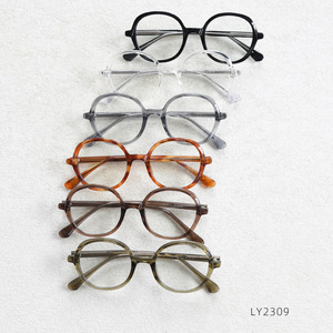 Lunettes Rétro Anti-Lumière Bleue Tendance 2025 pour Hommes, Monture TR90 Anti-Radiation, Lunettes <span class=keywords><strong>de</strong></span> <span class=keywords><strong>Vue</strong></span> Rondes Transparentes à la Mode pour Femmes - Product Image 2