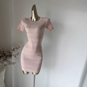 Robe longue en maille pour femme, coupe trapèze, taille haute, ajustée, manches courtes, col rond, en tissu respirant, décontractée, pour l'été, transparente - Product Image 1