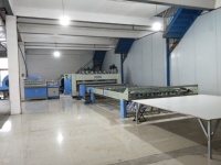 Machine de dosage de matelas à courtepointe automatique, courtepointe en plastique, tissu pp non tissé, lit de remplissage, ligne de pataugeage