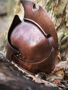 Casco Griego Pulido de Alta Calidad, Construcción en Acero, Inspiración Histórica, Apariencia Antigua, para Exhibición, Disfraces y Eventos - Product Image 3