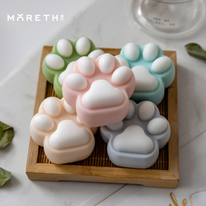 <span class=keywords><strong>Savon</strong></span> Artisanal Créatif au Lait de Chèvre - Nettoyant Visage Hydratant et Nourrissant en Forme de Patte de Totoro Mignon - Soin de la Peau - Product Image 1