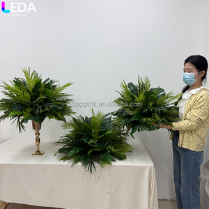 Boule de fleurs artificielles LEDA faite à la main, douce, 60 cm, verte, pour la Saint-Valentin, boule de verdure sphérique pour la décoration d'événements de mariage - Product Image 1