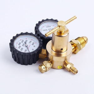 ווסת חנקן איכותי עם צינור חיבור CGA580 וחיבור זכר מתרחב 1/4 אינץ' עם חיבור כניסה CGA540 - Product Image 3