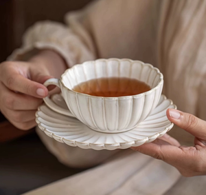 Tasse et soucoupe en céramique cannelée faite à la main de style japonais rétro, bol de petit-déjeuner vintage en grès pour flocons d'avoine et yaourt, vaisselle compatible micro-ondes - Product Image 1