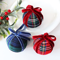 Boules de Noël en mousse tendance, fournis directement par l'usine chinoise, ensemble de boules de Noël rouge vin, bleu marine et vert
