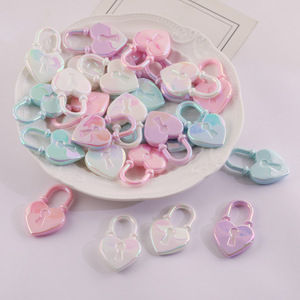 Dijes de aleación de zinc en forma de corazón, colores aleatorios, accesorios de joyería DIY para bolsos, coches, regalos, colgante unisex - Product Image 1