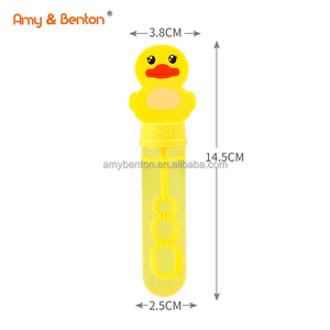 <span class=keywords><strong>Tik</strong></span> <span class=keywords><strong>tok</strong></span> vente chaude jouets d'été mariage, utilisation d'activité intérieure en plein air, bulles fête faveurs mini bulles baguette pour les enfants - Product Image 3
