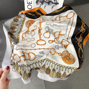 Sciarpa <span class=keywords><strong>elegante</strong></span> in seta da donna con motivi retrò sciarpa in morbido tessuto satinato sciarpa stampata in raso 70x70cm - Product Image 6