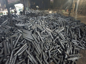 Charbon de bois en briquettes de sciure de bois dur, fourni par l'usine, pour barbecue vietnamien, haute teneur en carbone, faible teneur en cendres, sans fumée, combustion longue durée 6 heures - Product Image 6