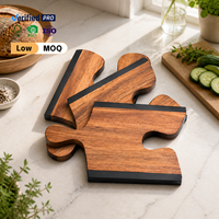 Nouveau plateau à fromage en bois d'acacia avec logo arbre de Noël et ensemble de couteaux, plateau de charcuterie en bois pour les fêtes, cadeau de fête