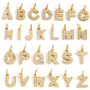 Colgante Emanco de Acero Inoxidable Chapado en Oro de 14K con Letras y Números Completos de Circonitas Cúbicas, Charm Brillante con Iniciales para Collar y Pulsera DIY con Nombre - Product Image 3