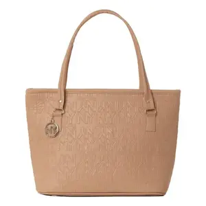Bolsa de Cosméticos para Mujer Fana Avery M3813, Tamaño Mediano, Diseño con Letras, Microfibra, Cuero Sintético, Doble Asa, Estilo Práctico - Product Image 4