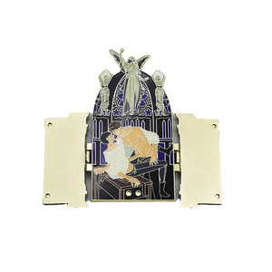 Pin de Solapa Plegable de Esmalte Duro Personalizado de Alta Gama con Personaje de Anime Brillante y Cierre de Mariposa - Product Image 3