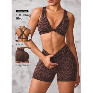 Ensemble de sport 2 pièces pour femme FOXA : soutien-gorge de sport imprimé léopard et short cycliste à bretelles croisées, taille haute, pour le yoga et l'entraînement - Product Image 2