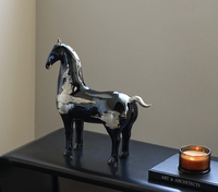 Figurine de cheval en céramique haut de gamme de luxe pour l'entrée, le salon, le meuble TV. Anniversaire artistique de style chinois