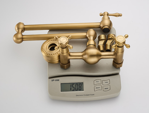 ก๊อกน้ำติดผนังทองเหลืองโบราณ 360 °   ก๊อกน้ำร้อนเย็นแบบหมุนได้ พับเก็บได้ พร้อมหูจับคู่ สำหรับห้องครัว ระเบียง ห้องซักผ้า ห้องน้ำ - Product Image 6