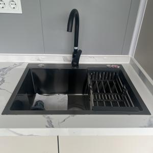 Casa Prefabbricata Modulare in Container da 20ft/40ft con Pannelli Sandwich in Acciaio, Impermeabile, Antivento, Portatile e Mobile, Stile Cabina Apple - Product Image 2