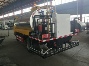 Chine vente chaude Dongfeng FRK 4 CBM Intelligent Asphalt Distributeur <span class=keywords><strong>Camion</strong></span> NOUVEAU pulvérisateur de bitume Asphalt Distribution Truck - Product Image 5