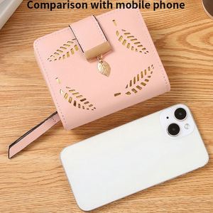 Nouveau design, portefeuille en cuir ajouré à motif feuilles pour femme, sac à main, étui de téléphone, sac imprimable, style coréen, portefeuilles courts pour femmes - Product Image 5