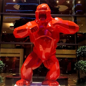 Esculturas de Gorila Coloridas de Resina Roja de Tamaño Real Personalizadas para Jardín Exterior, Estatuas de <span class=keywords><strong>King</strong></span> <span class=keywords><strong>Kong</strong></span> de Fibra de Vidrio en Venta - Product Image 1