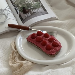 Ready-to-Ship Irregular White Porcelain Jewelry Storage Tray - Product Image 5